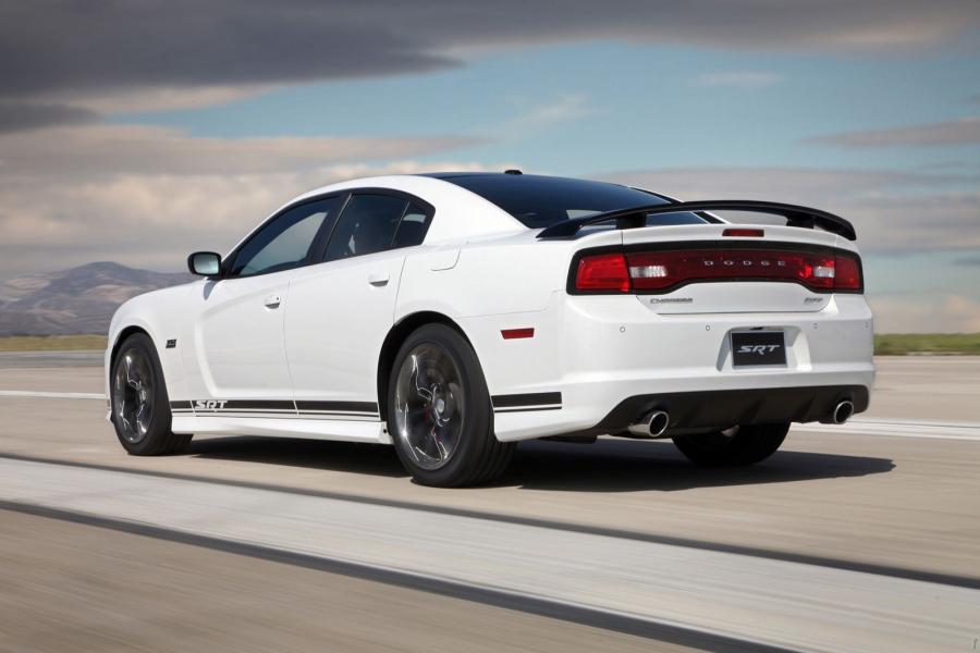  Dodge Charger SRT8 392 Appearance Package 2013 года  (фото 6 из 12)